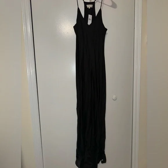 lou and grey slip dress Shop Vince Camuto Clothing and All-in-Ones at SilkRoll. Trade with us!
